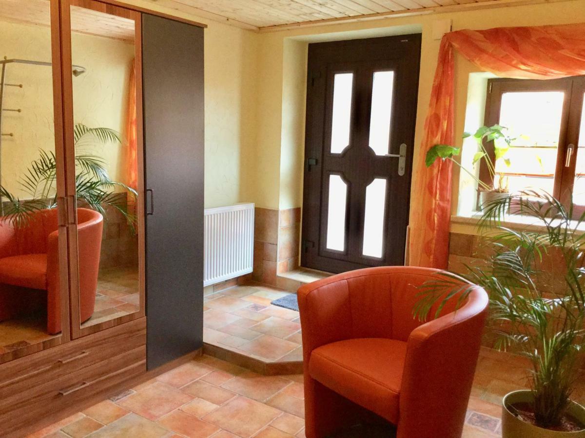 Ferienwohnung Am Gruenbach Ратен Екстериор снимка